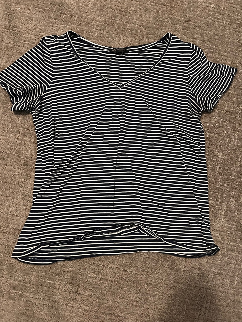 Banana republic striped v-neck striped tshirt preppy nautical downtown oarsmen
